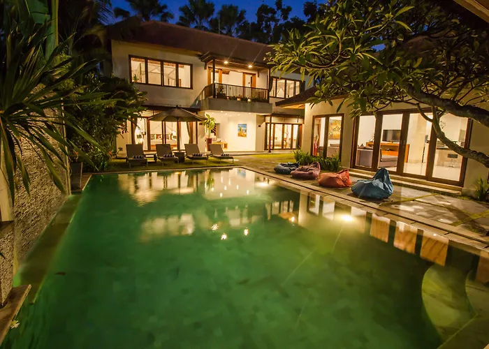 アモーレヴィラ 5* Dalung (Bali)